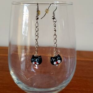 Cute Dangling Kitty Earrings 😺